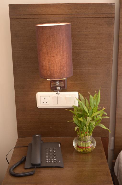 Hotel Pace Gurgaon Exterior photo