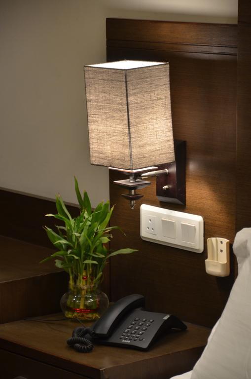 Hotel Pace Gurgaon Exterior photo