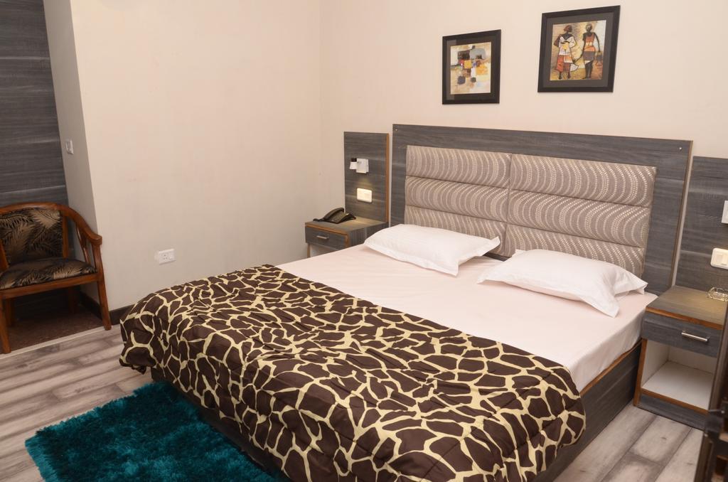Hotel Pace Gurgaon Room photo