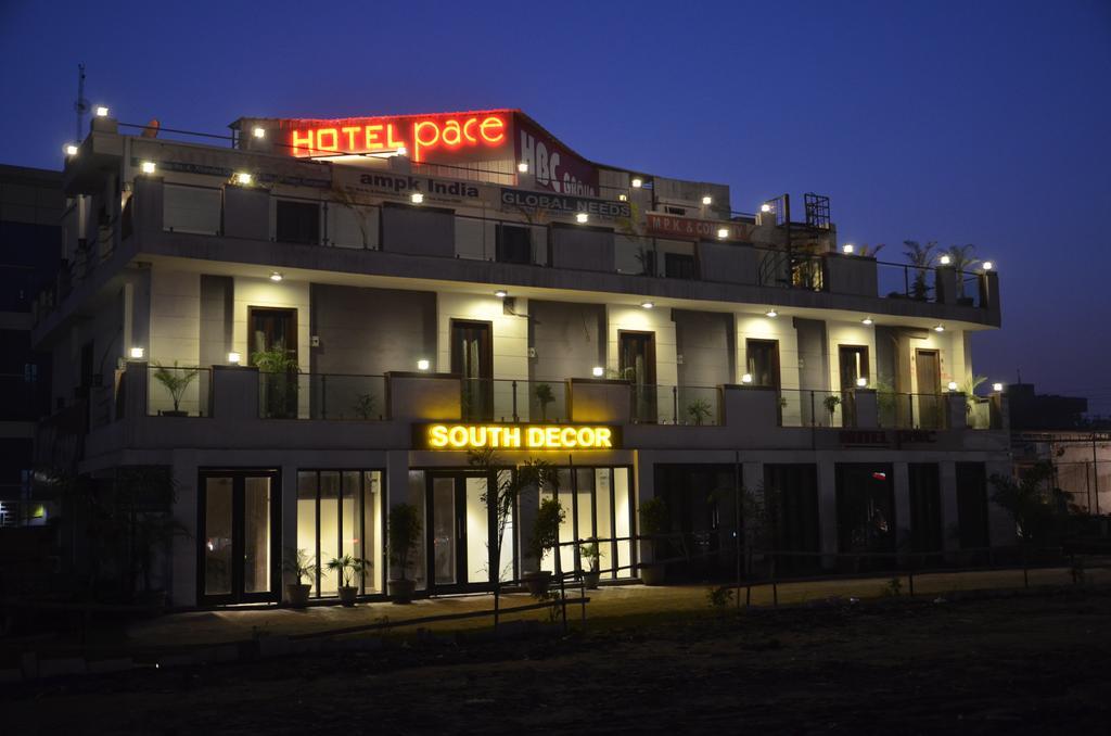 Hotel Pace Gurgaon Exterior photo