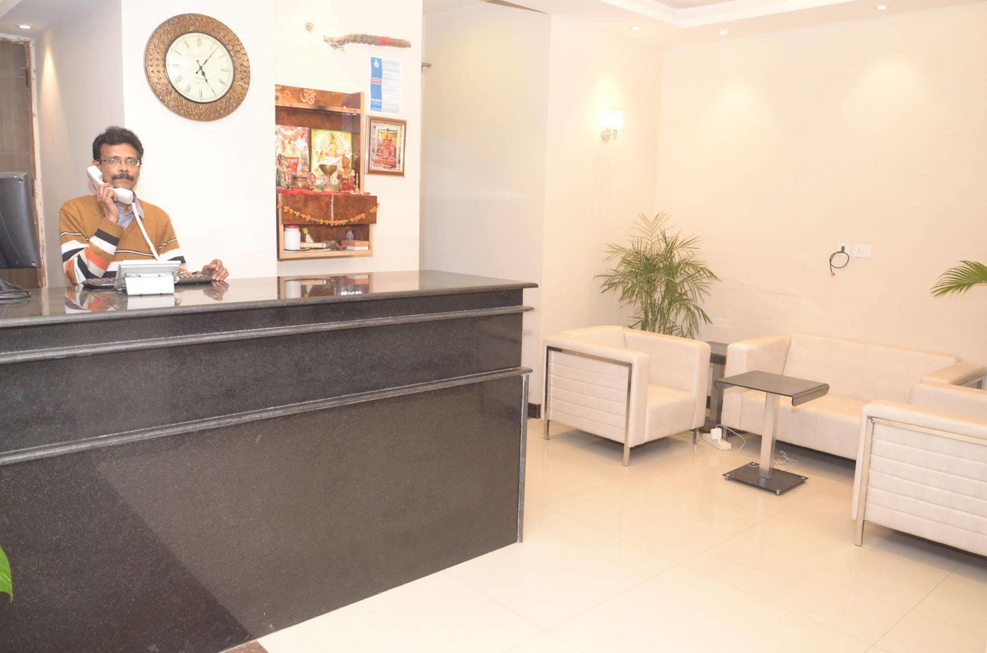 Hotel Pace Gurgaon Exterior photo